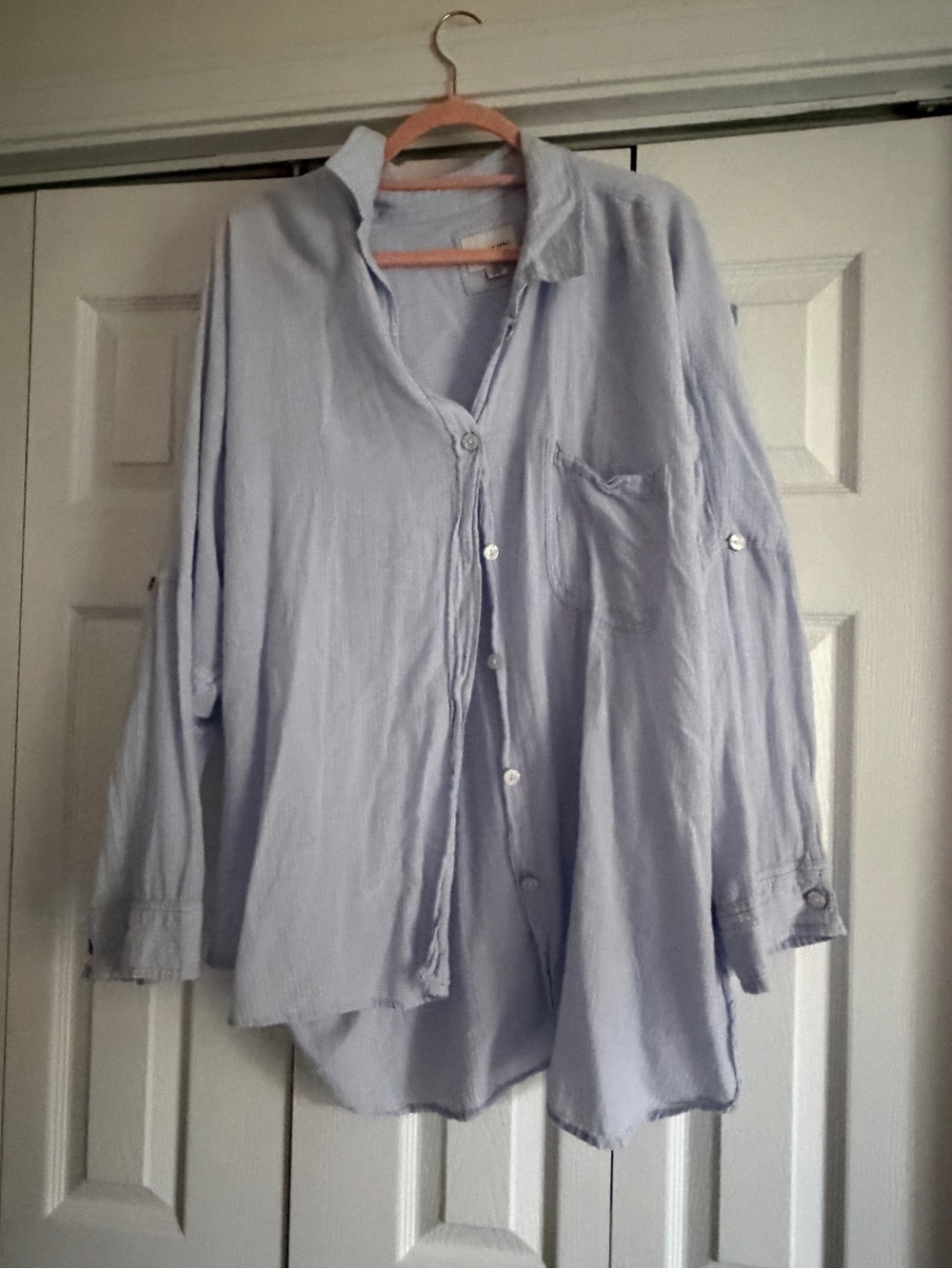 American Eagle Outfitters Light Blue Casual Button-Down Shirt
